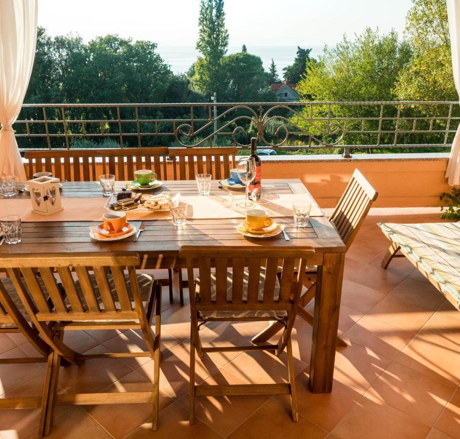 Apartments Villa Kristina Supetarska Draga Extérieur photo