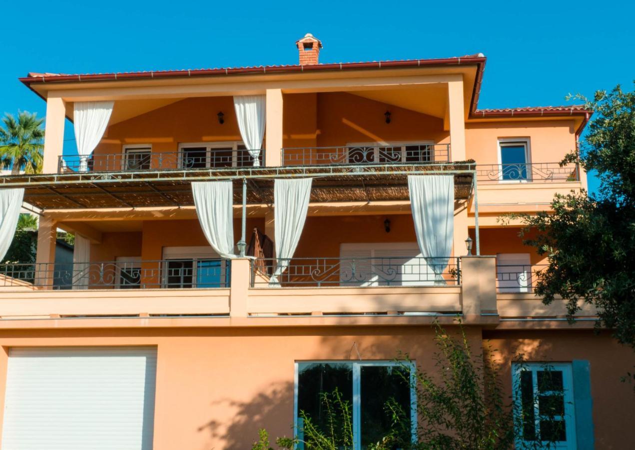 Apartments Villa Kristina Supetarska Draga Extérieur photo
