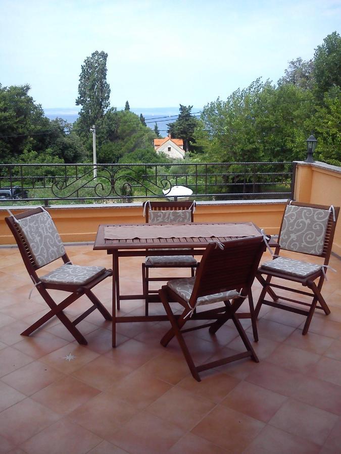 Apartments Villa Kristina Supetarska Draga Extérieur photo