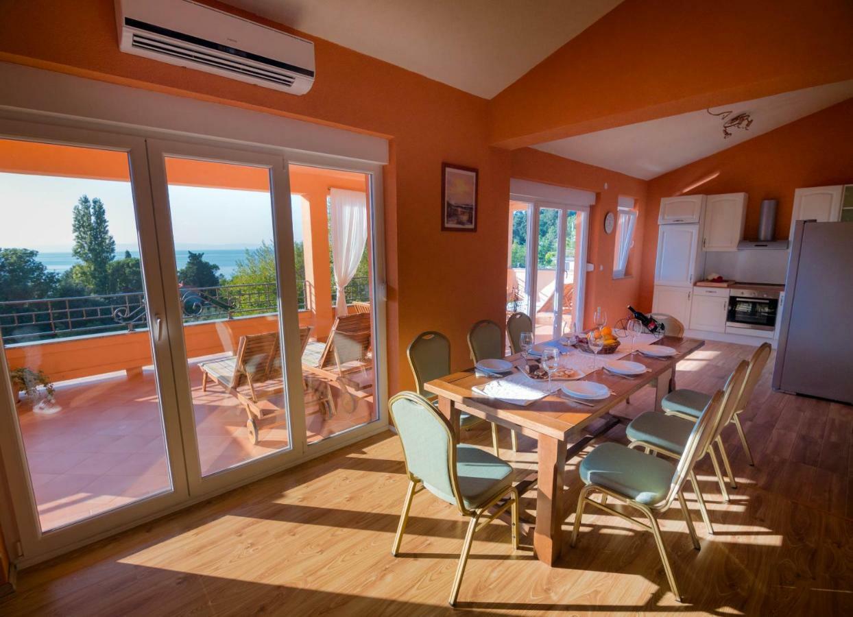 Apartments Villa Kristina Supetarska Draga Extérieur photo
