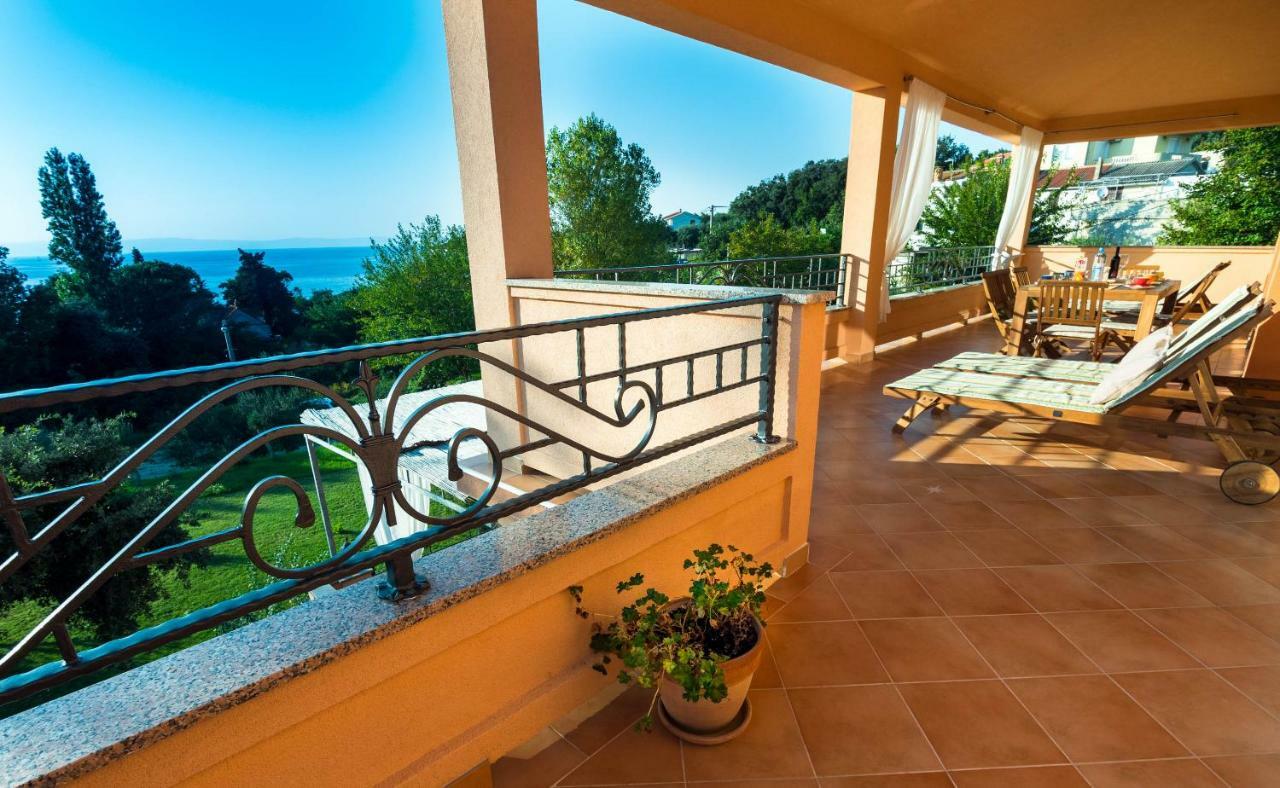 Apartments Villa Kristina Supetarska Draga Extérieur photo