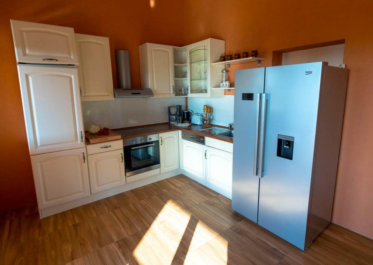 Apartments Villa Kristina Supetarska Draga Extérieur photo