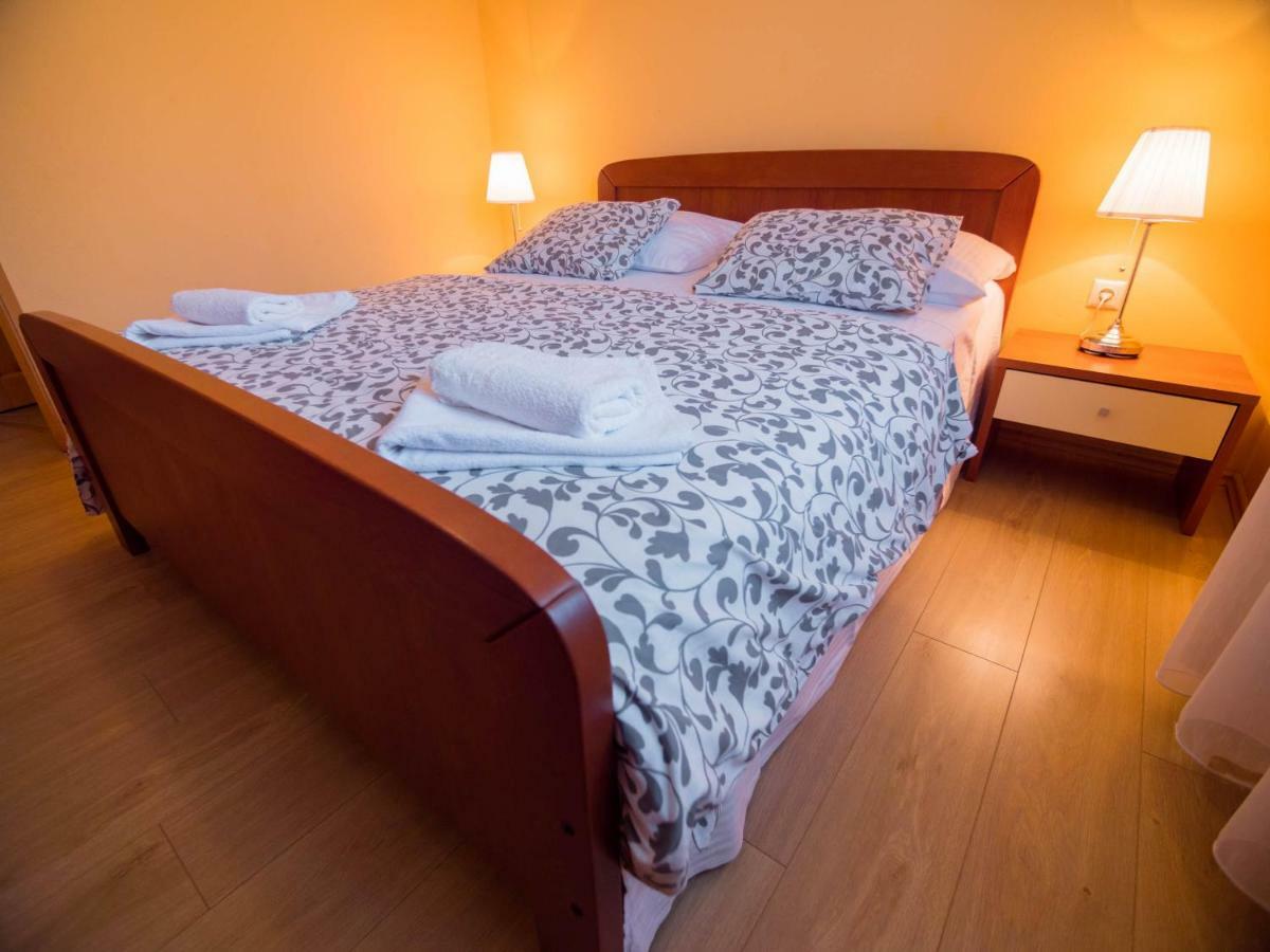 Apartments Villa Kristina Supetarska Draga Extérieur photo