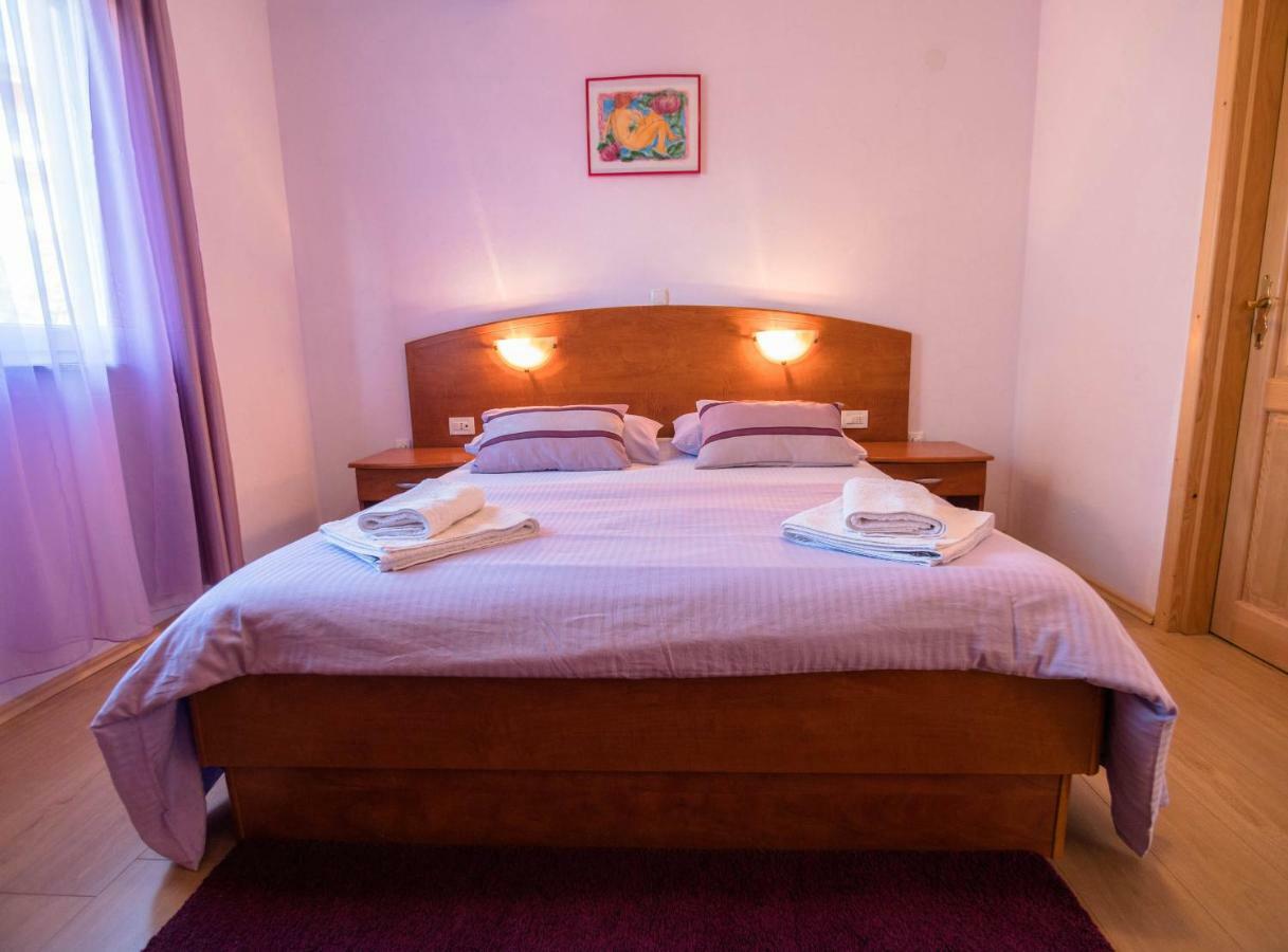 Apartments Villa Kristina Supetarska Draga Extérieur photo