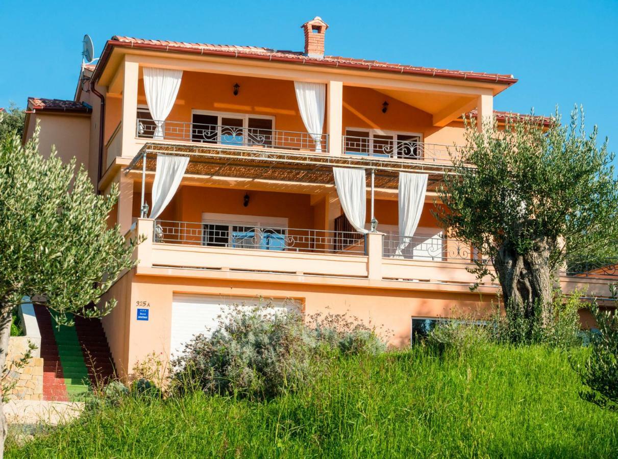 Apartments Villa Kristina Supetarska Draga Extérieur photo