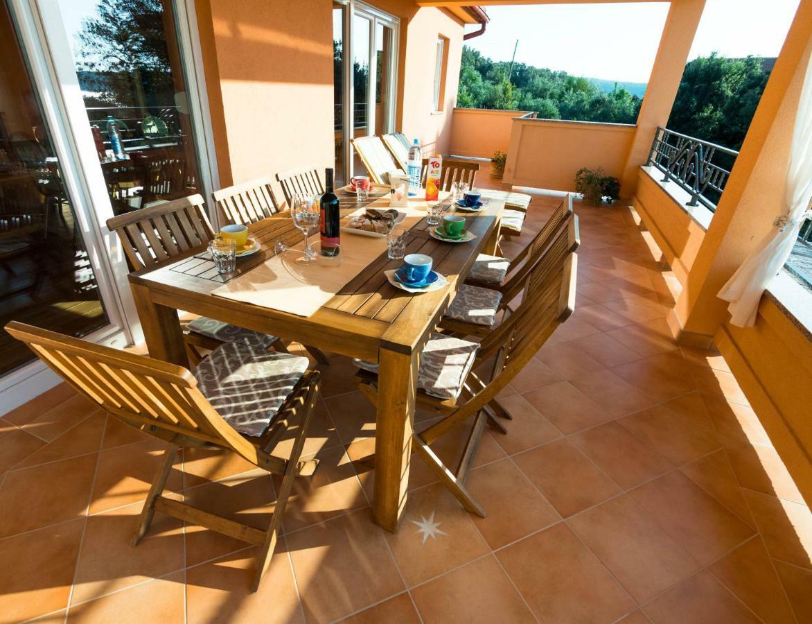 Apartments Villa Kristina Supetarska Draga Extérieur photo